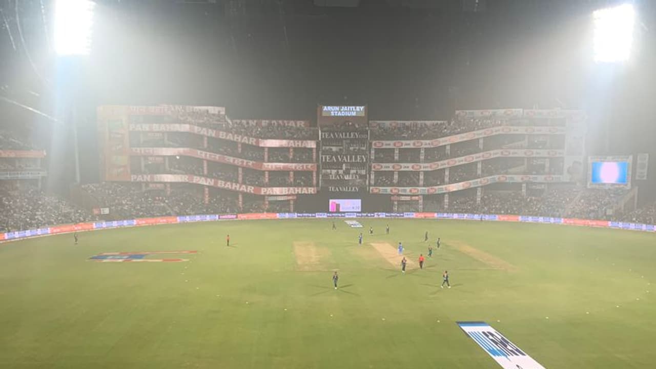 டெல்லியில் ஐபிஎல் போட்டிகள் நடத்த தடை.. ஆம் ஆத்மி அரசு அதிரடி டெல்லியில் ஐபிஎல் போட்டிகள் நடத்த தடை.. ஆம் ஆத்மி அரசு அதிரடி