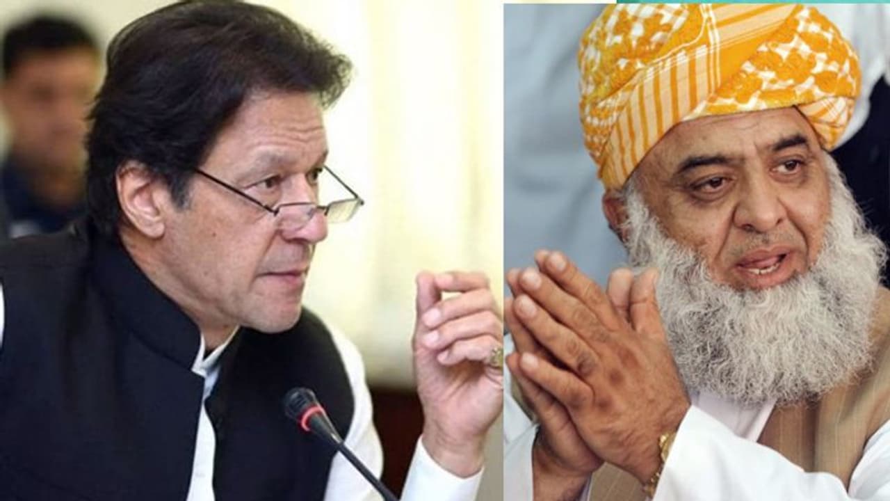 গদি টলমল, চাপের মুখে দুই পা পিছোলেন ইমরান, নতুন সরকার গঠনের ডাক দিলেন ভুট্টো