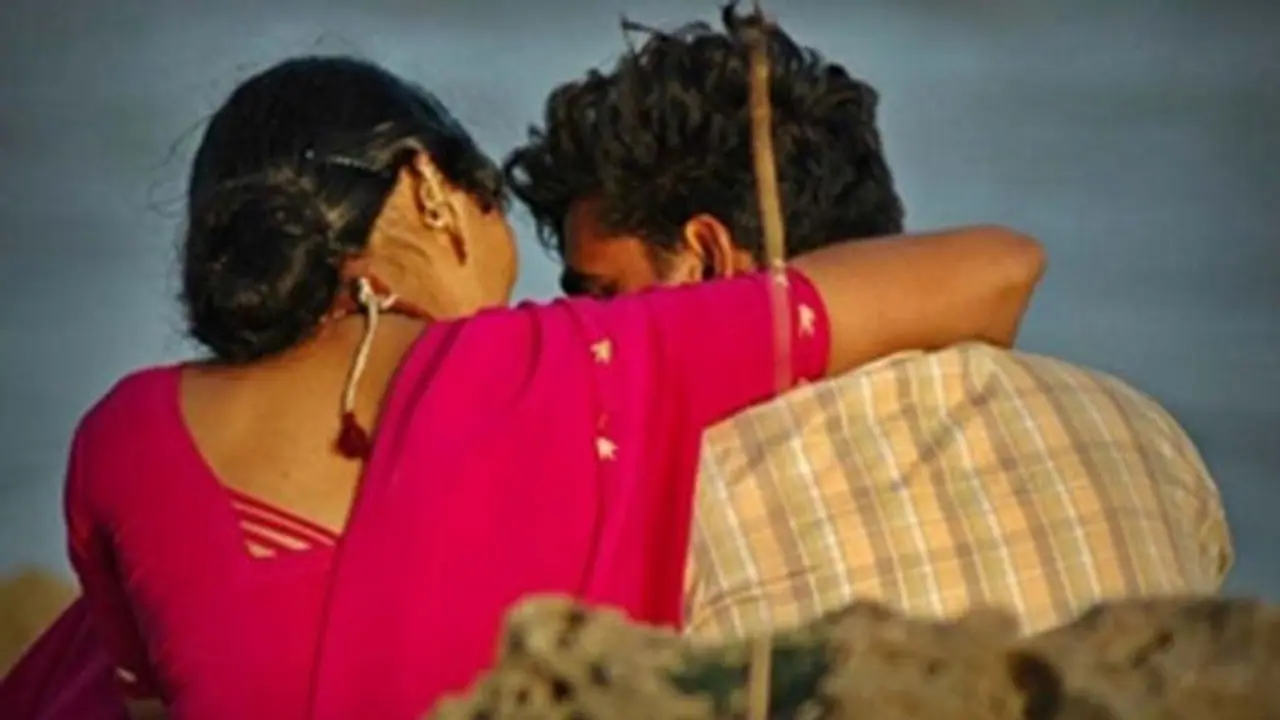 சித்தாளை கரெக்ட் செய்த மேஸ்திரி.. வீட்டை விட்டு வெளியேறிய பிறகு கள்ளக்காதல் ஜோடி செய்த காரியம்..! சித்தாளை கரெக்ட் செய்த மேஸ்திரி.. வீட்டை விட்டு வெளியேறிய பிறகு கள்ளக்காதல் ஜோடி செய்த காரியம்..!