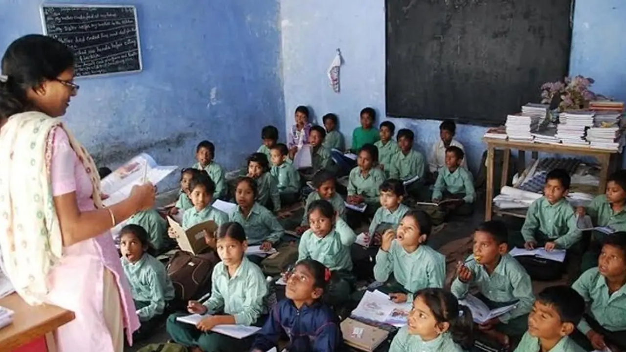 ಬಿಸಿಯೂಟ ತಯಾರಿ ಕೆಲಸದಿಂದ ಶಿಕ್ಷಕರಿಗೆ ಶೀಘ್ರ ಮುಕ್ತಿ ಸಂಭವ ಬಿಸಿಯೂಟ ತಯಾರಿ ಕೆಲಸದಿಂದ ಶಿಕ್ಷಕರಿಗೆ ಶೀಘ್ರ ಮುಕ್ತಿ ಸಂಭವ