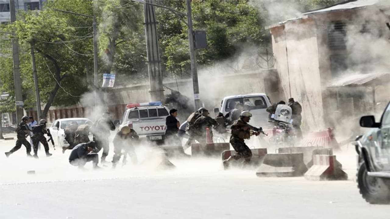 ராணுவத்துடன் சரமாரி துப்பாக்கிச்சூடு..! 7 தலீபான் தீவிரவாதிகள் பலி..! ராணுவத்துடன் சரமாரி துப்பாக்கிச்சூடு..! 7 தலீபான் தீவிரவாதிகள் பலி..!