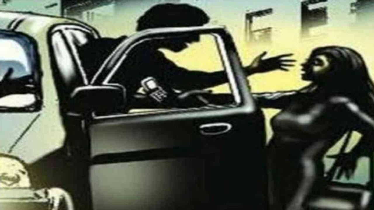 ये दिल्ली है: लड़की को मुक्का मारा, नाक से बह रहा था खून; पुलिस से मदद मांगी पर नहीं कोई आया ये दिल्ली है: लड़की को मुक्का मारा, नाक से बह रहा था खून; पुलिस से मदद मांगी पर नहीं कोई आया