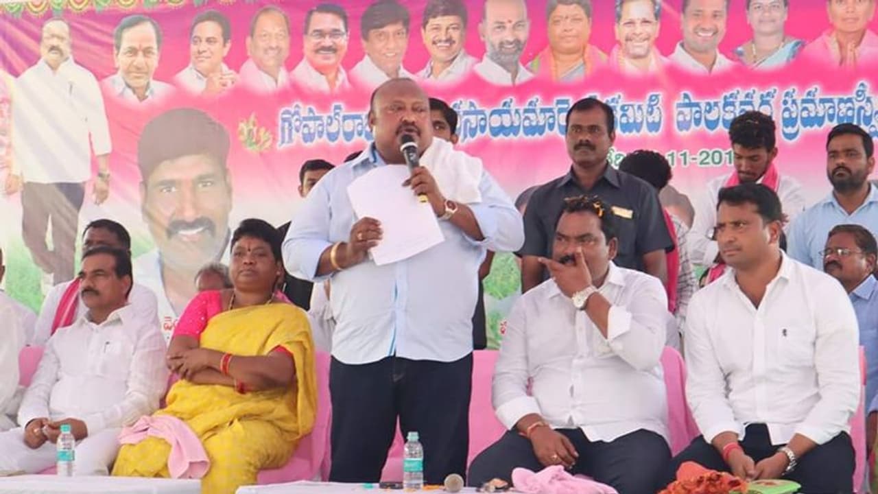 అన్ని పదవుల్లోనూ ఉద్యమకారులకే పెద్దపీట...ఇందులో కూడా..: మంత్రి గంగుల అన్ని పదవుల్లోనూ ఉద్యమకారులకే పెద్దపీట...ఇందులో కూడా..: మంత్రి గంగుల