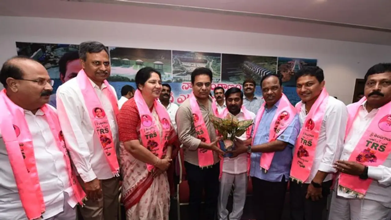 హుజూర్నగర్లో ప్రజల కసి కనిపించింది: మంత్రి సత్యవతి రాథోడ్ హుజూర్నగర్లో ప్రజల కసి కనిపించింది: మంత్రి సత్యవతి రాథోడ్