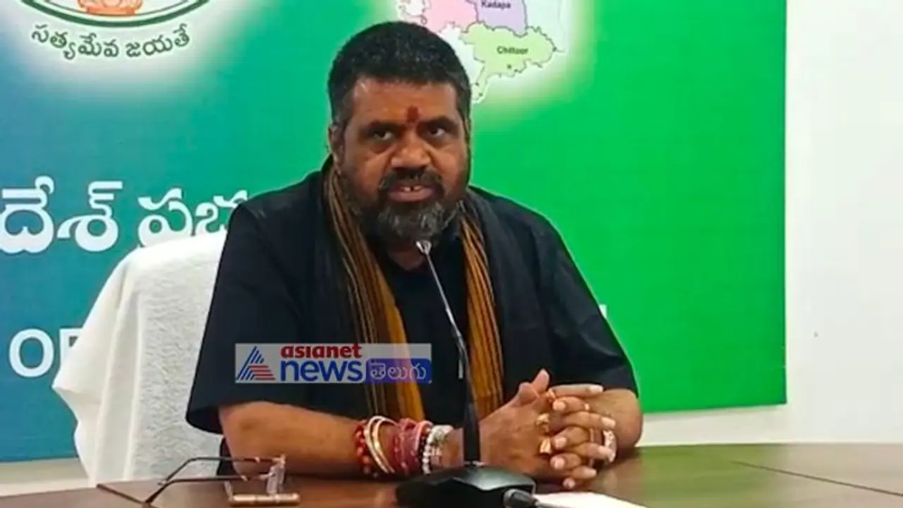 స్థానికులకే మొదటి ప్రాధాన్యత...అందుకోసమే ప్రత్యేక చట్టం: అవంతి స్థానికులకే మొదటి ప్రాధాన్యత...అందుకోసమే ప్రత్యేక చట్టం: అవంతి