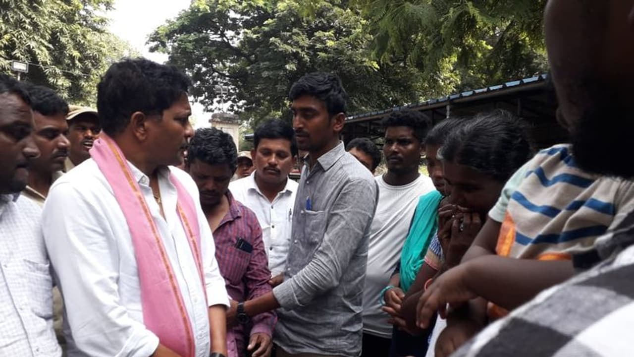 అబ్దుల్లాపూర్‌మెట్ దుర్ఘటన... గుర్నాథం కుటుంబానికి ఎమ్మెల్యే సైదిరెడ్డి పరామర్శ