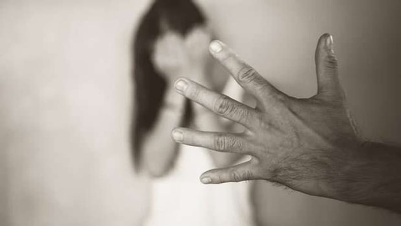 BJP नेता के खिलाफ FIR दर्ज, महिला कार्यकर्ता ने लगाया यौन उत्पीड़न का आरोप