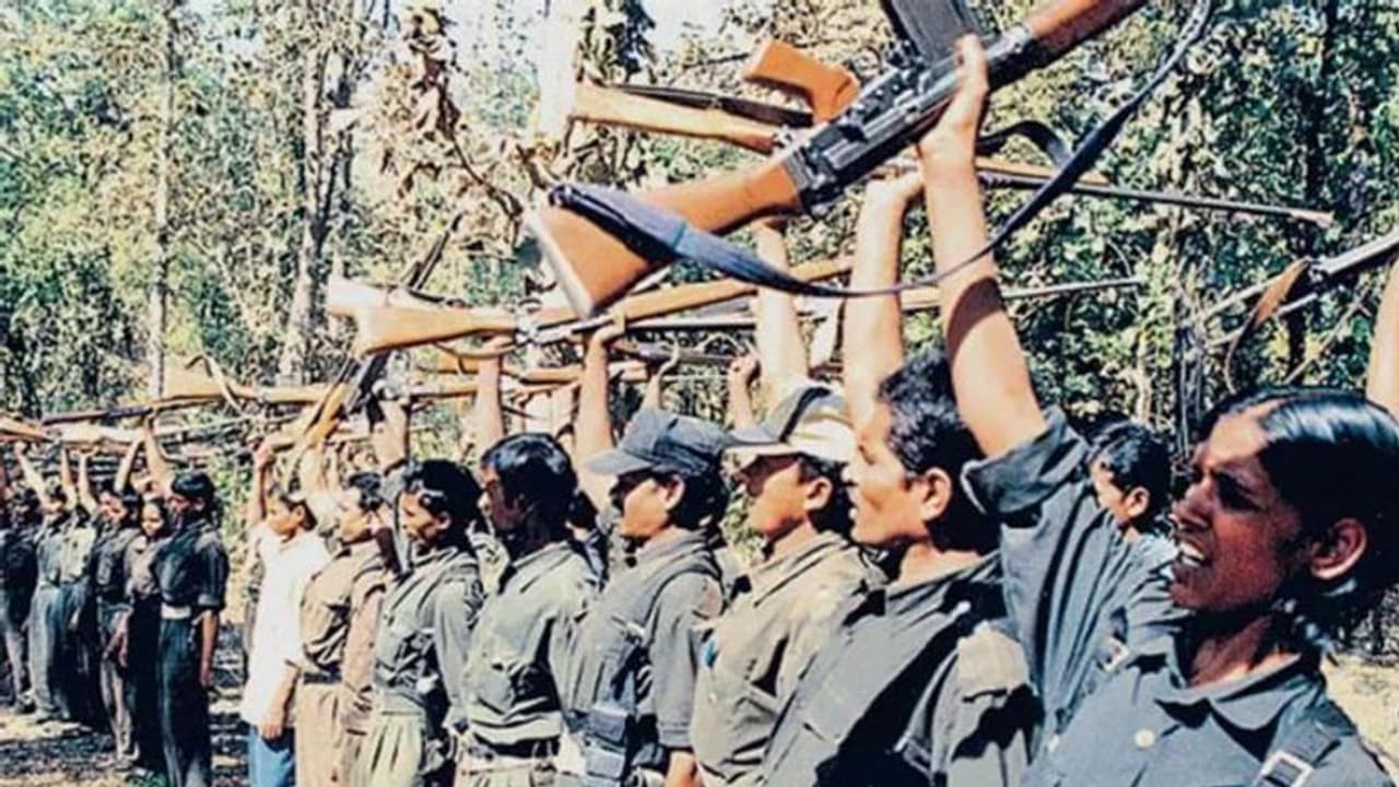 ലോകത്തിലെ ഏറ്റവും പ്രഹരശേഷിയുള്ള തീവ്രവാദസംഘടനകളുടെ പട്ടികയിൽ ആറാമത്തേതായി സിപിഐ (മാവോയിസ്റ്റ്) ഇടംപിടിക്കുമ്പോള് ലോകത്തിലെ ഏറ്റവും പ്രഹരശേഷിയുള്ള തീവ്രവാദസംഘടനകളുടെ പട്ടികയിൽ ആറാമത്തേതായി സിപിഐ (മാവോയിസ്റ്റ്) ഇടംപിടിക്കുമ്പോള്