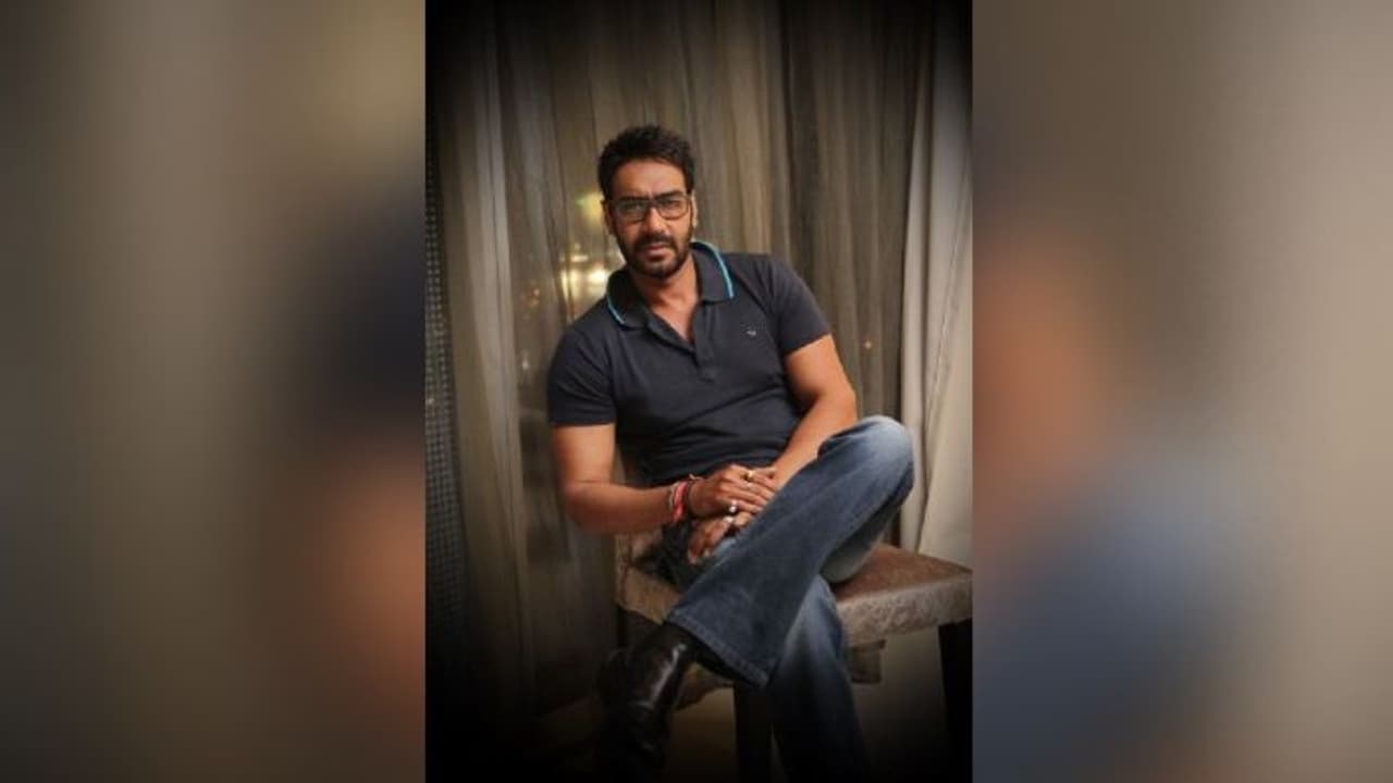 ঘেরাও হলেন অজয় দেবগণ, জানুন আসল সত্য