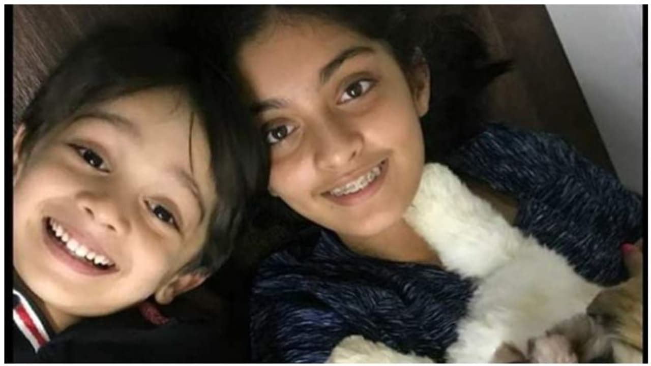 ఫ్యాన్స్ ని ఊపేస్తున్న సూపర్ స్టార్ కొడుకు.. ట్రెండింగ్ లో సెల్ఫీ! ఫ్యాన్స్ ని ఊపేస్తున్న సూపర్ స్టార్ కొడుకు.. ట్రెండింగ్ లో సెల్ఫీ!