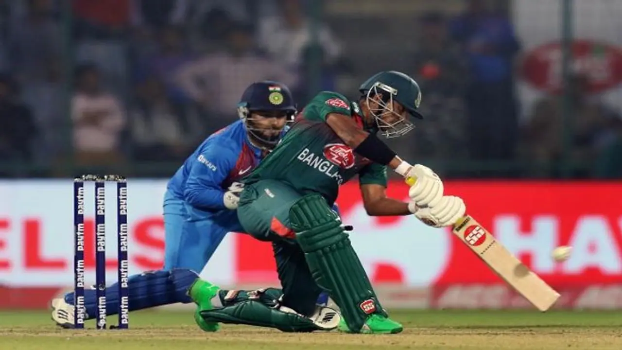 দিল্লি দূষণের জেরে মাঠেই বমি করেছিলেন সৌম্য সরকার, রিপোর্ট ঘিরে চাঞ্চল্য দিল্লি দূষণের জেরে মাঠেই বমি করেছিলেন সৌম্য সরকার, রিপোর্ট ঘিরে চাঞ্চল্য