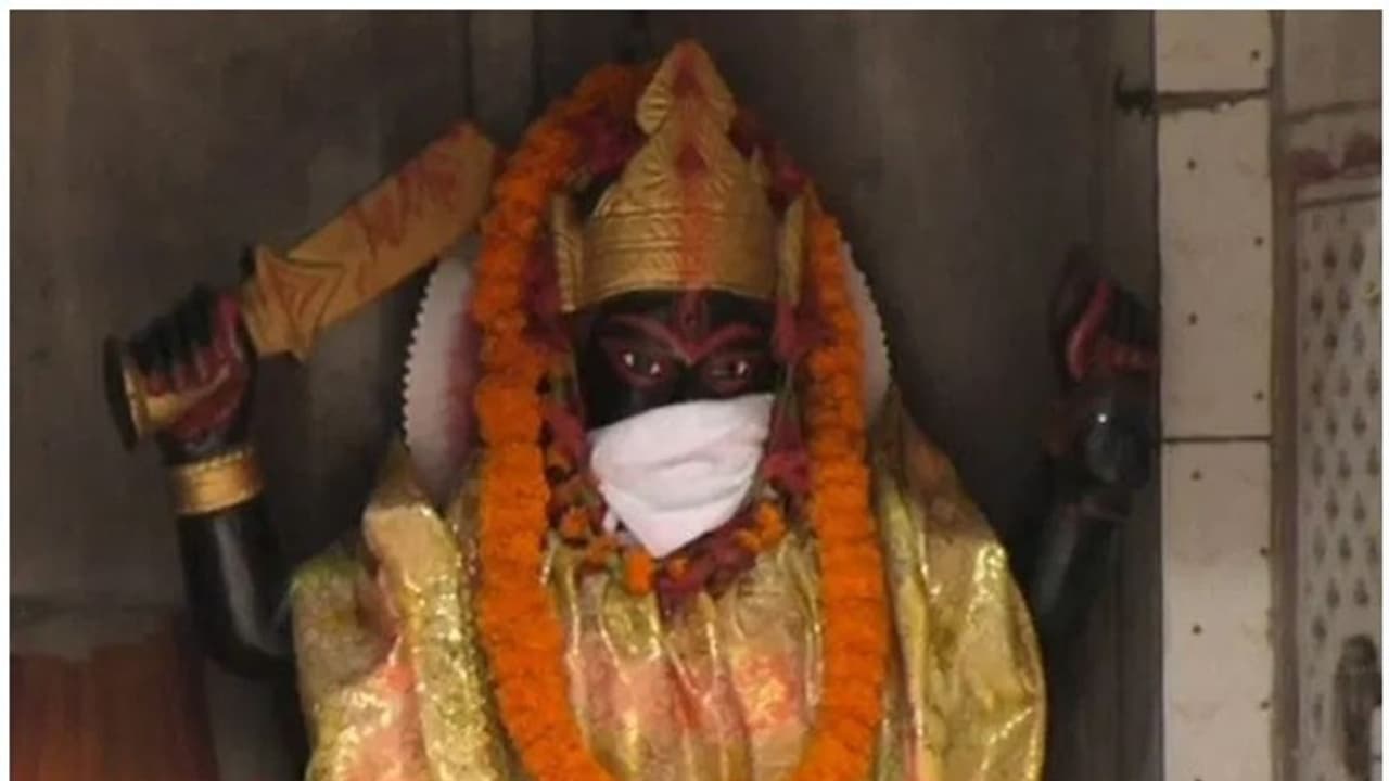 എന്താണ് വാരണാസിയിലെ മാസ്ക് ധരിച്ച ദൈവങ്ങളുടെ രഹസ്യം? എന്താണ് വാരണാസിയിലെ മാസ്ക് ധരിച്ച ദൈവങ്ങളുടെ രഹസ്യം?