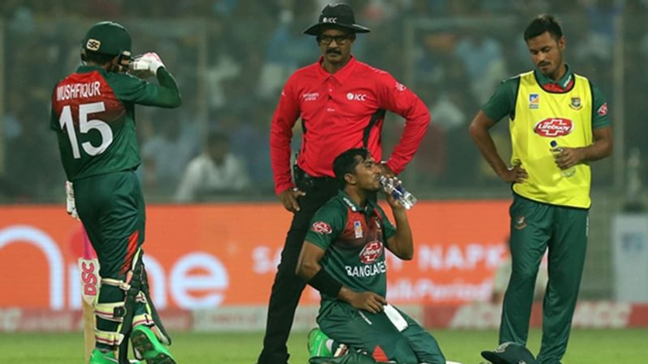 ఢిల్లీ కాలుష్యం: వాంతులు చేసుకున్న బంగ్లా క్రికెటర్లు, ఆలస్యంగా వెలుగులోకి ఢిల్లీ కాలుష్యం: వాంతులు చేసుకున్న బంగ్లా క్రికెటర్లు, ఆలస్యంగా వెలుగులోకి