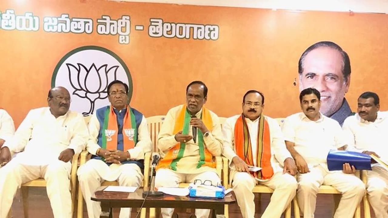 కేసీఆర్ లక్ష్యం అదే.... మిలియన్ మార్చ్ కు మా మద్దతు: బీజేపీ చీఫ్ లక్ష్మణ్ కేసీఆర్ లక్ష్యం అదే.... మిలియన్ మార్చ్ కు మా మద్దతు: బీజేపీ చీఫ్ లక్ష్మణ్