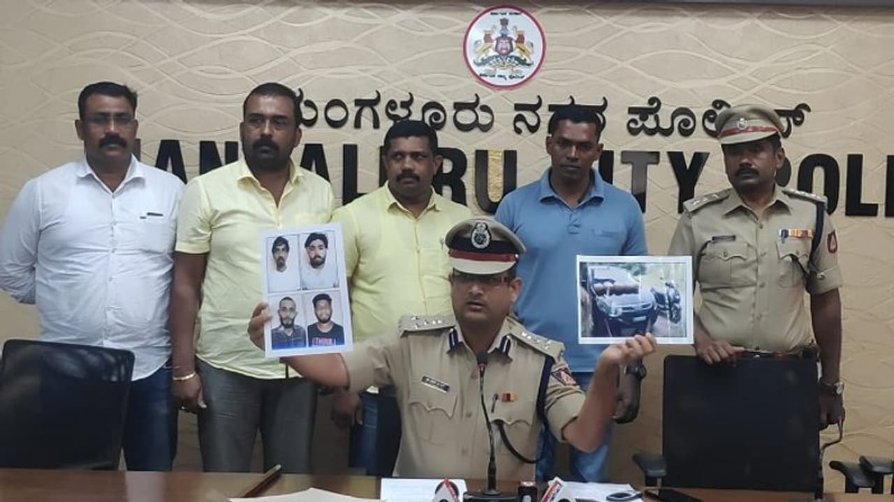 ಅಂತಾರಾಜ್ಯ ಗಾಂಜಾ ಸಾಗಾಟ ಜಾಲ ಬೇಧ: 10 ಕೆ.ಜಿ. ಗಾಂಜಾ ವಶ ಅಂತಾರಾಜ್ಯ ಗಾಂಜಾ ಸಾಗಾಟ ಜಾಲ ಬೇಧ: 10 ಕೆ.ಜಿ. ಗಾಂಜಾ ವಶ