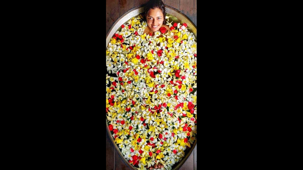 சுய இன்பத்தில் ஈடுபடும் அமலாபால்..?? கிறங்கடித்து திணறடிக்கும் நெக்ஸ்ட் கேரக்டர்..!! சுய இன்பத்தில் ஈடுபடும் அமலாபால்..?? கிறங்கடித்து திணறடிக்கும் நெக்ஸ்ட் கேரக்டர்..!!