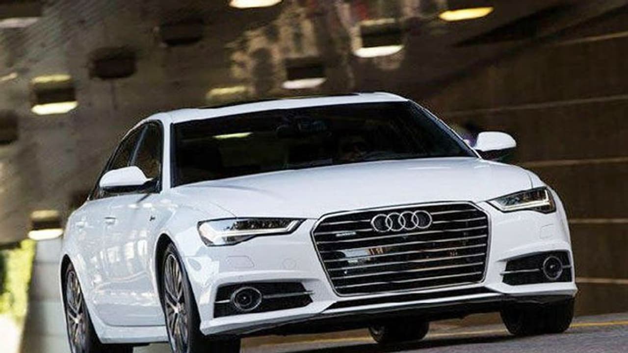 കളിക്കാര്ക്ക് ക്രിസ്മസിന് ഔഡിയില് വീട്ടില്പ്പോകാം, വമ്പന് സമ്മാനവുമായി ഒരു ഫുട്ബോള് ക്ലബ്ബ്! കളിക്കാര്ക്ക് ക്രിസ്മസിന് ഔഡിയില് വീട്ടില്പ്പോകാം, വമ്പന് സമ്മാനവുമായി ഒരു ഫുട്ബോള് ക്ലബ്ബ്!