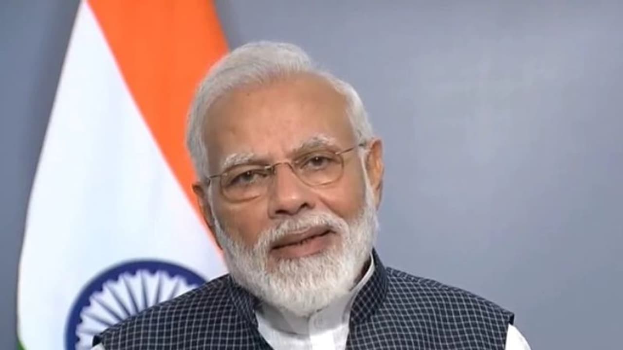 നരേന്ദ്രമോദിയെ അധിക്ഷേപിക്കുന്ന ചിത്രം സോഷ്യല് മീഡിയയില് പ്രചരിപ്പിച്ചു; യുവാവ് പിടിയിൽ നരേന്ദ്രമോദിയെ അധിക്ഷേപിക്കുന്ന ചിത്രം സോഷ്യല് മീഡിയയില് പ്രചരിപ്പിച്ചു; യുവാവ് പിടിയിൽ