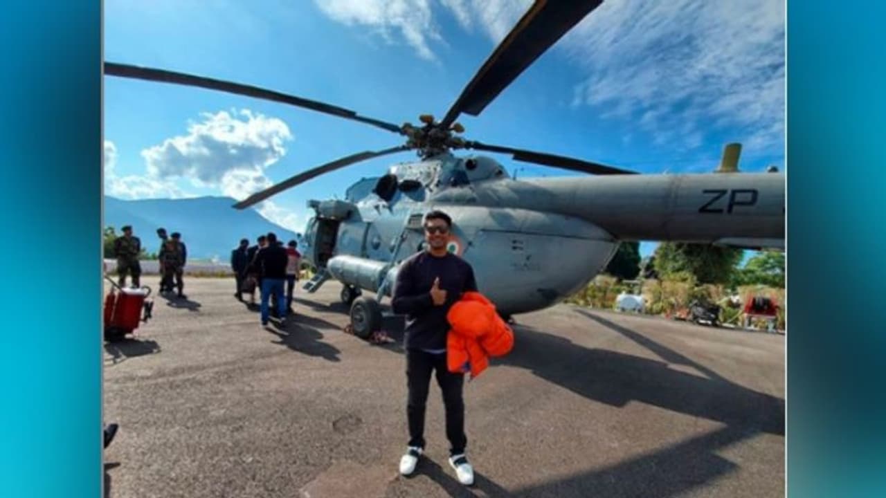 কেমন আছেন সীমান্তরক্ষীরা, খোঁজ নিতে নাথুলায় হাজির সংসদের বিশেষ দলে দেব কেমন আছেন সীমান্তরক্ষীরা, খোঁজ নিতে নাথুলায় হাজির সংসদের বিশেষ দলে দেব