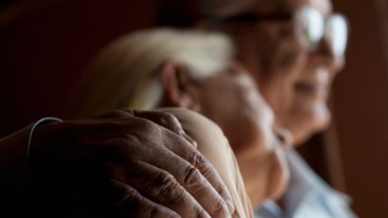 பெற்றோரை கவனிக்காத பிள்ளையா நீங்கள்... சிக்கலில் மாட்டிக் கொள்ளாதீர்கள்..! பெற்றோரை கவனிக்காத பிள்ளையா நீங்கள்... சிக்கலில் மாட்டிக் கொள்ளாதீர்கள்..!