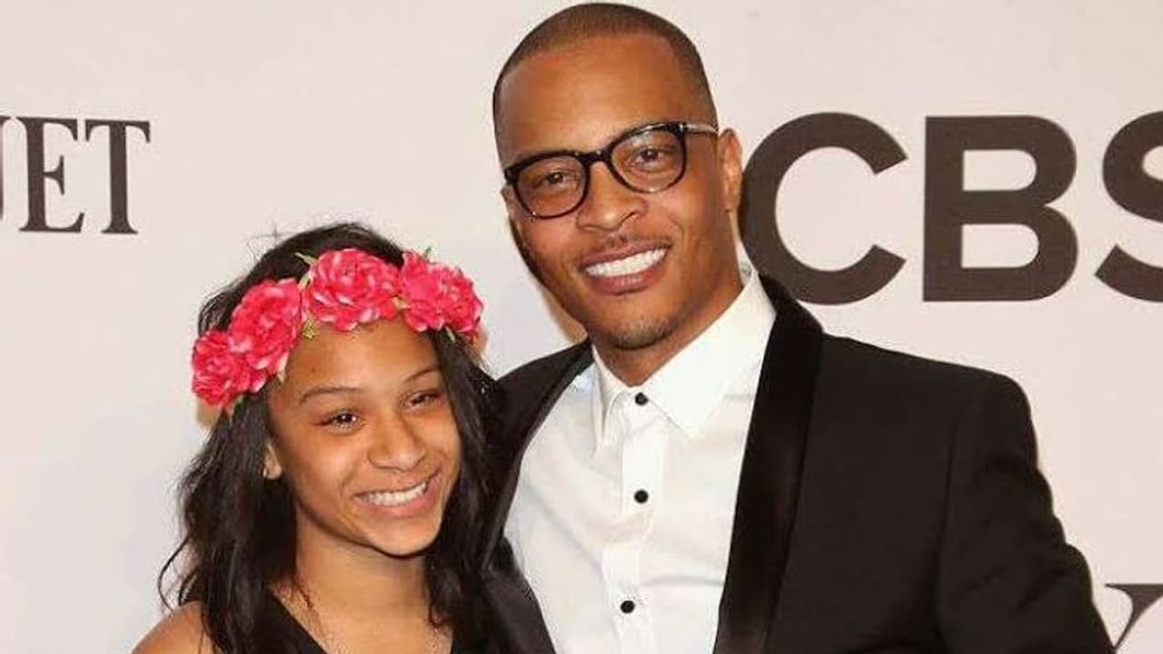 'എല്ലാ വര്ഷവും മകളുടെ വിര്ജിനിറ്റി പരിശോധിക്കും'; ഗായകന് വിവാദത്തില് 'എല്ലാ വര്ഷവും മകളുടെ വിര്ജിനിറ്റി പരിശോധിക്കും'; ഗായകന് വിവാദത്തില്