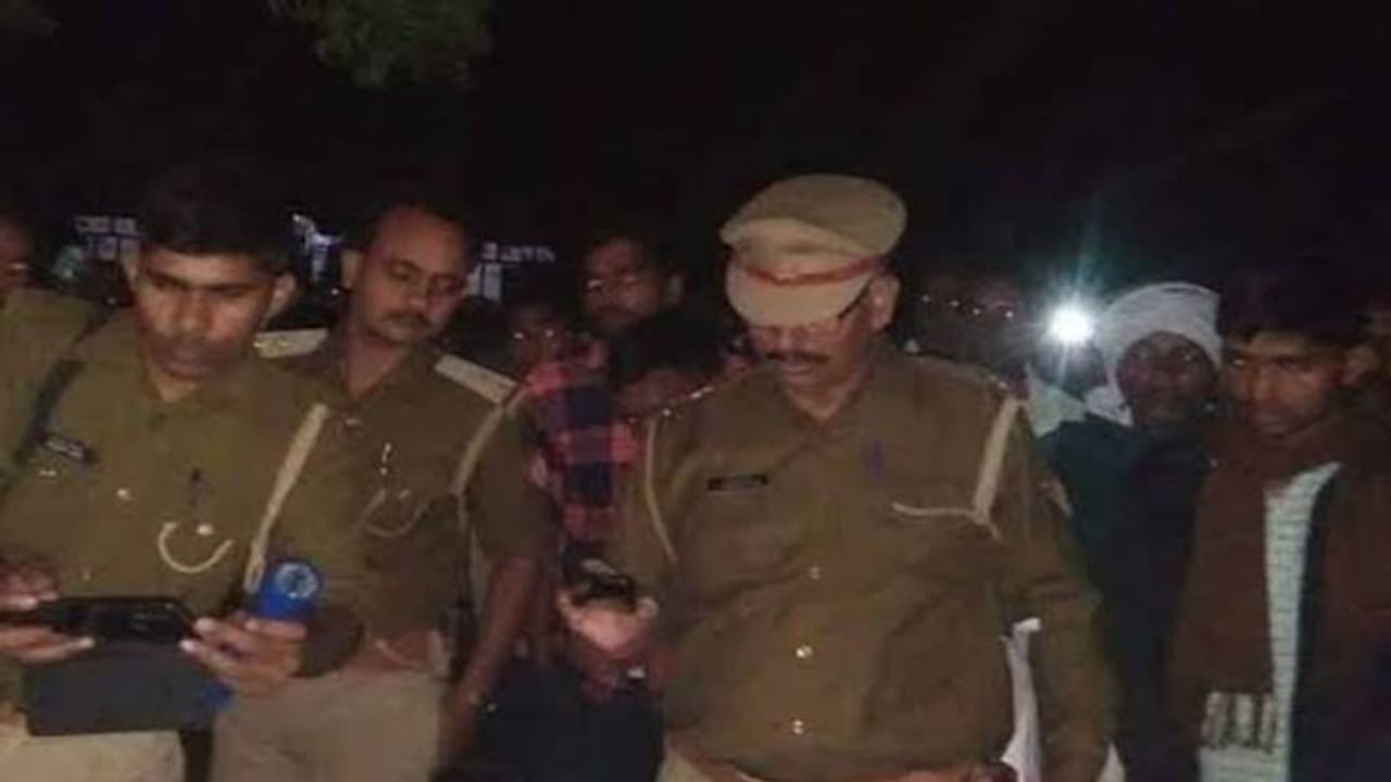 पति से विवाद के बाद तीन बच्चों के साथ मां ने लगाई कुंए में छलांग, दो बच्चों की मौत पति से विवाद के बाद तीन बच्चों के साथ मां ने लगाई कुंए में छलांग, दो बच्चों की मौत