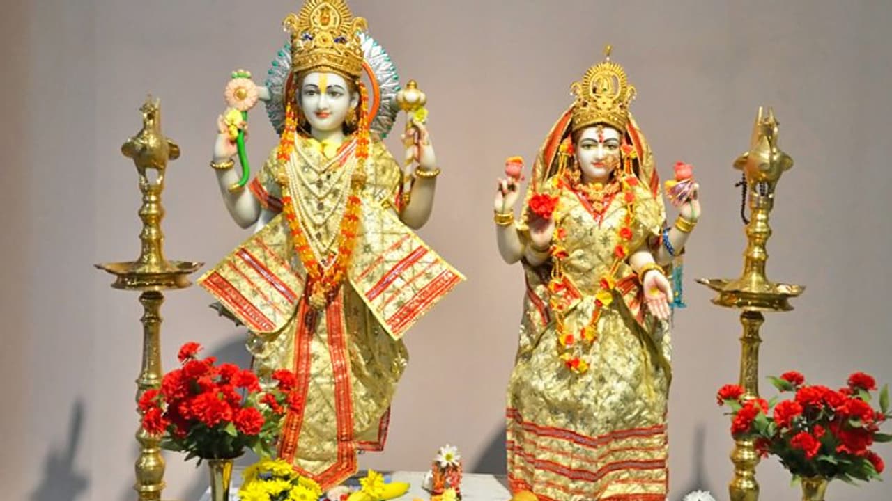 8 नवंबर को एकादशी और शुक्रवार के शुभ योग में करें ये आसान उपाय, हो सकता है धन लाभ 8 नवंबर को एकादशी और शुक्रवार के शुभ योग में करें ये आसान उपाय, हो सकता है धन लाभ