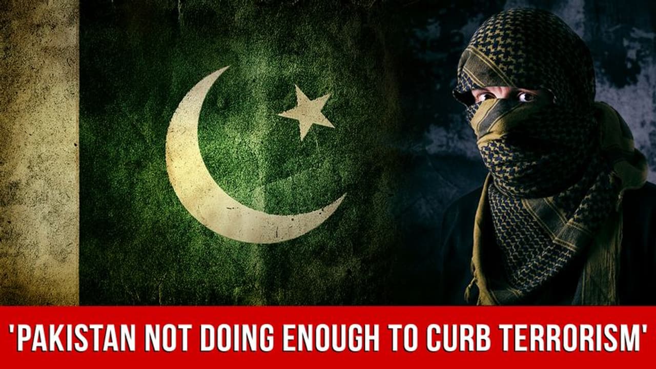 Afghanistan में हुआ Pakistan का अपमान, Border पर पाकिस्तान के Flag उतरवा दिया गया Afghanistan में हुआ Pakistan का अपमान, Border पर पाकिस्तान के Flag उतरवा दिया गया