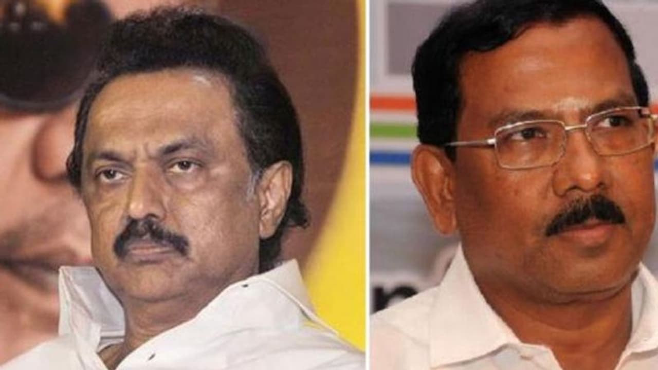 அமைச்சர் பாண்டியராஜனை வறுத்தெடுக்கும் நெட்டிசன்கள்; அப்படி என்ன தப்பா பேசிட்டார்.!! அமைச்சர் பாண்டியராஜனை வறுத்தெடுக்கும் நெட்டிசன்கள்; அப்படி என்ன தப்பா பேசிட்டார்.!!