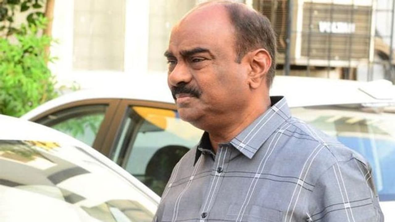 ఎన్టీఆర్ నిర్మాత ఇంట్లో ఐటీ సోదాలు! ఎన్టీఆర్ నిర్మాత ఇంట్లో ఐటీ సోదాలు!