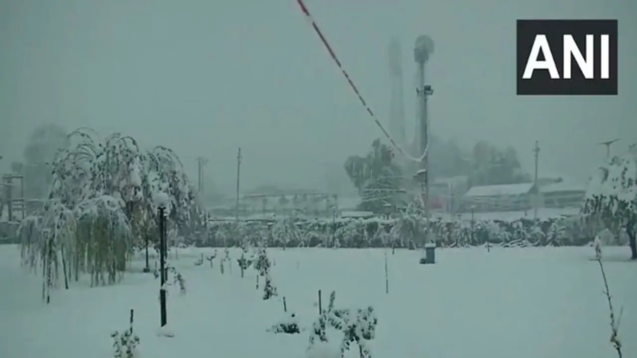 ಸಿಯಾಚಿನ್ ಹಿಮಪಾತದಲ್ಲಿ ಸಿಲುಕಿಕೊಂಡ 8 ಯೋಧರು ಸಿಯಾಚಿನ್ ಹಿಮಪಾತದಲ್ಲಿ ಸಿಲುಕಿಕೊಂಡ 8 ಯೋಧರು