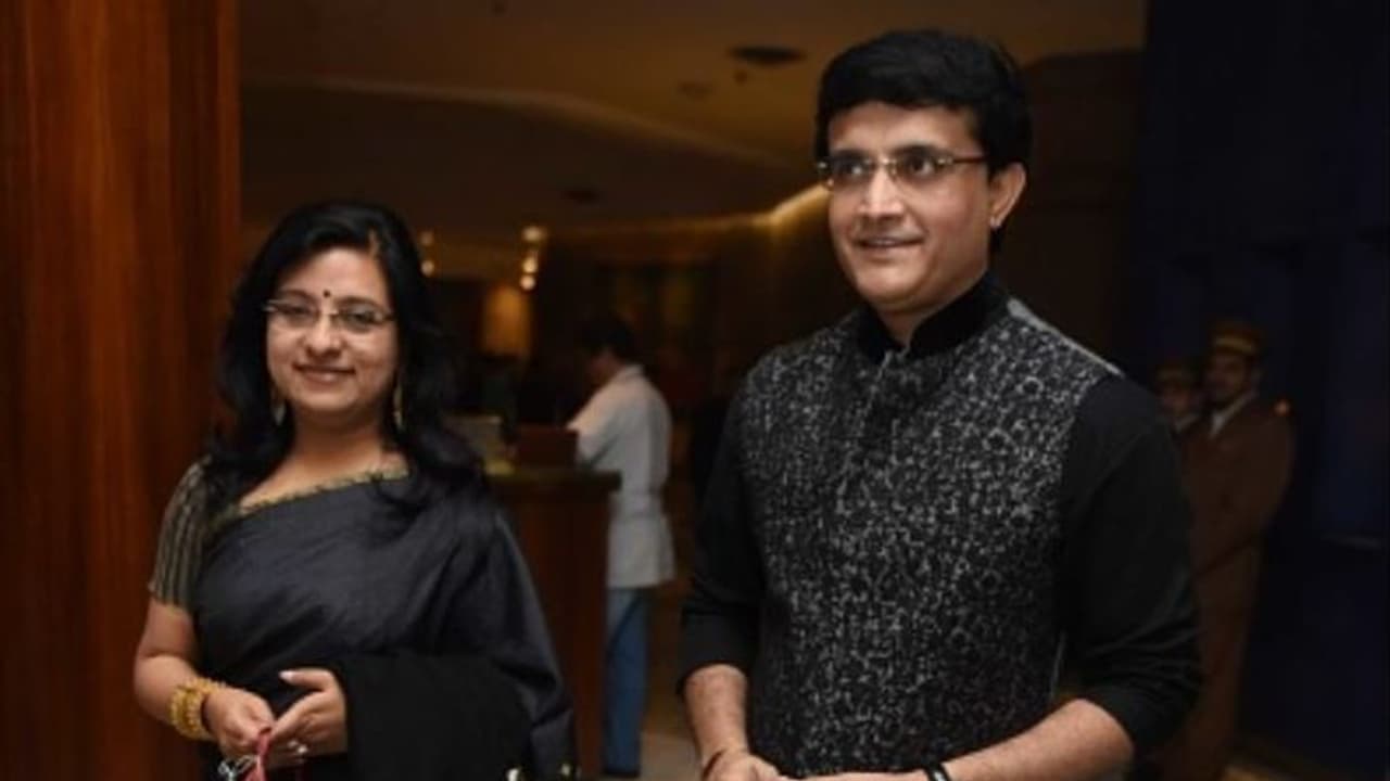 সৌরভের মুখে সত্যজিৎ মৃণাল ঋত্বিক, সিনেমা উত্সব মাতালেন দাদা সৌরভের মুখে সত্যজিৎ মৃণাল ঋত্বিক, সিনেমা উত্সব মাতালেন দাদা