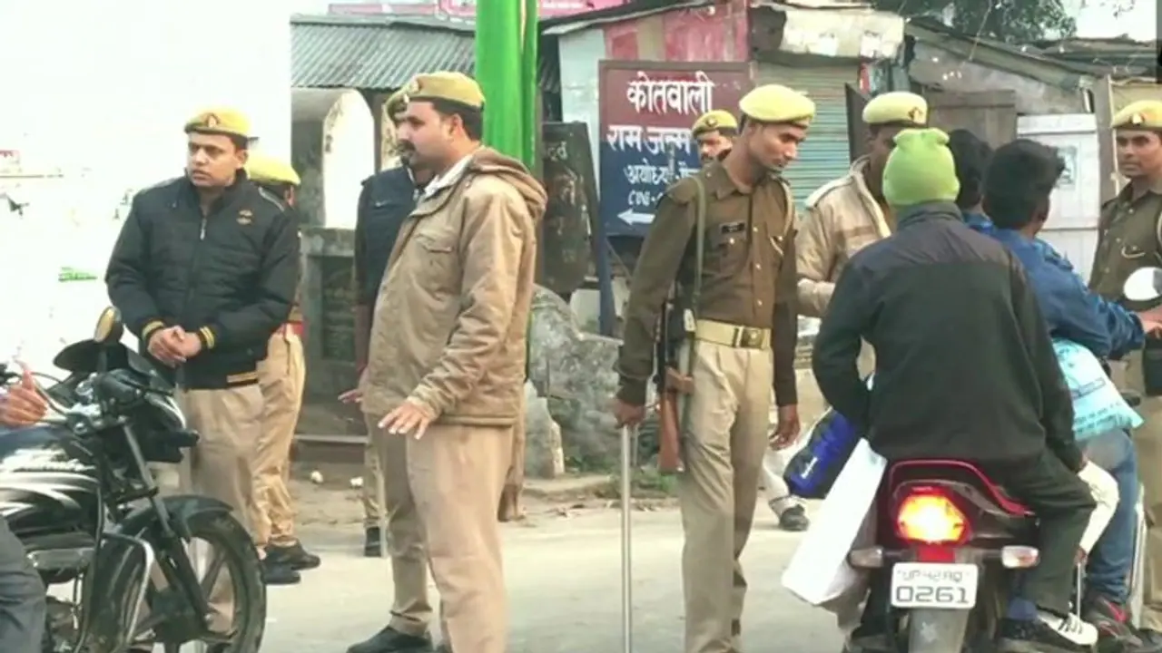 छावनी में तब्दील हुआ उत्तर प्रदेश, अलीगढ़ में इंटरनेट बंद तो पूरे प्रदेश में लगी धारा 144