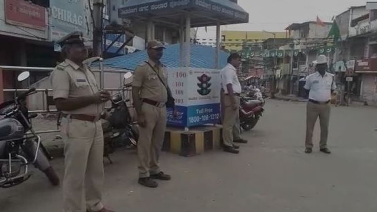 ಶಿವಮೊಗ್ಗದಲ್ಲಿ ಕಟ್ಟೆಚ್ಚರ : ನಿಷೇಧಾಜ್ಞೆ , ಮದ್ಯ ಮಾರಾಟ ಬಂದ್