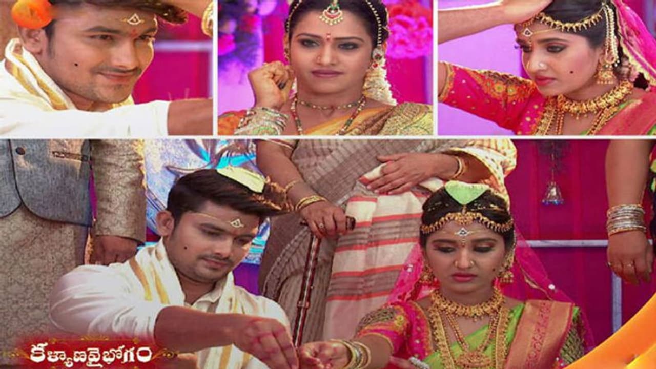 మెగా సీరియల్: కొత్త పాత్ర ఎంట్రీతో మలుపు తిరిగిన కళ్యాణ వైభోగం మెగా సీరియల్: కొత్త పాత్ర ఎంట్రీతో మలుపు తిరిగిన కళ్యాణ వైభోగం