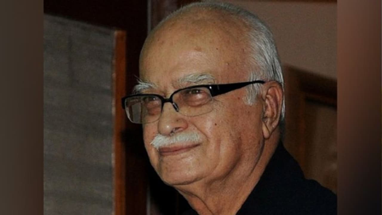 Babri Masjid demolition case: Senior BJP leader LK Advani deposes before CBI court