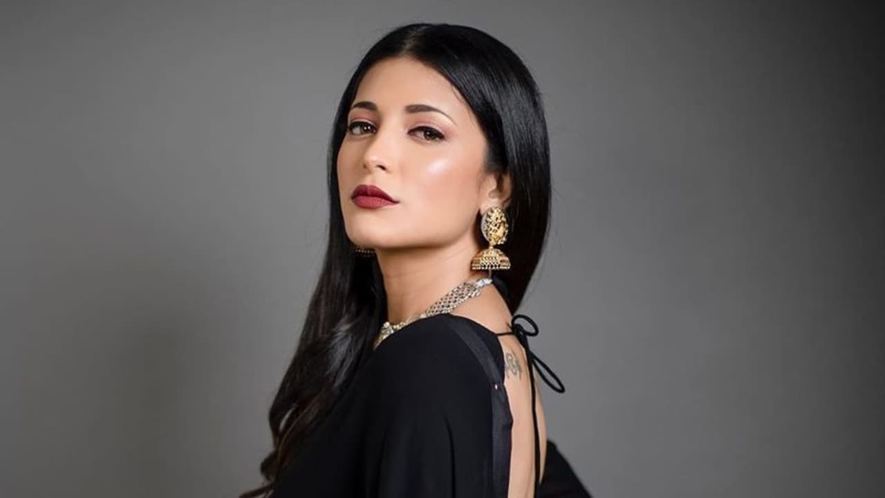 ரொம்ப நாளைக்கு அப்புறம் ஸ்ருதி ஹாசன் எடுத்த போட்டோ ஹூட்... இன்ஸ்டாகிராமில் லைக்குகளை குவிக்கும் செம்ம போஸ்...!