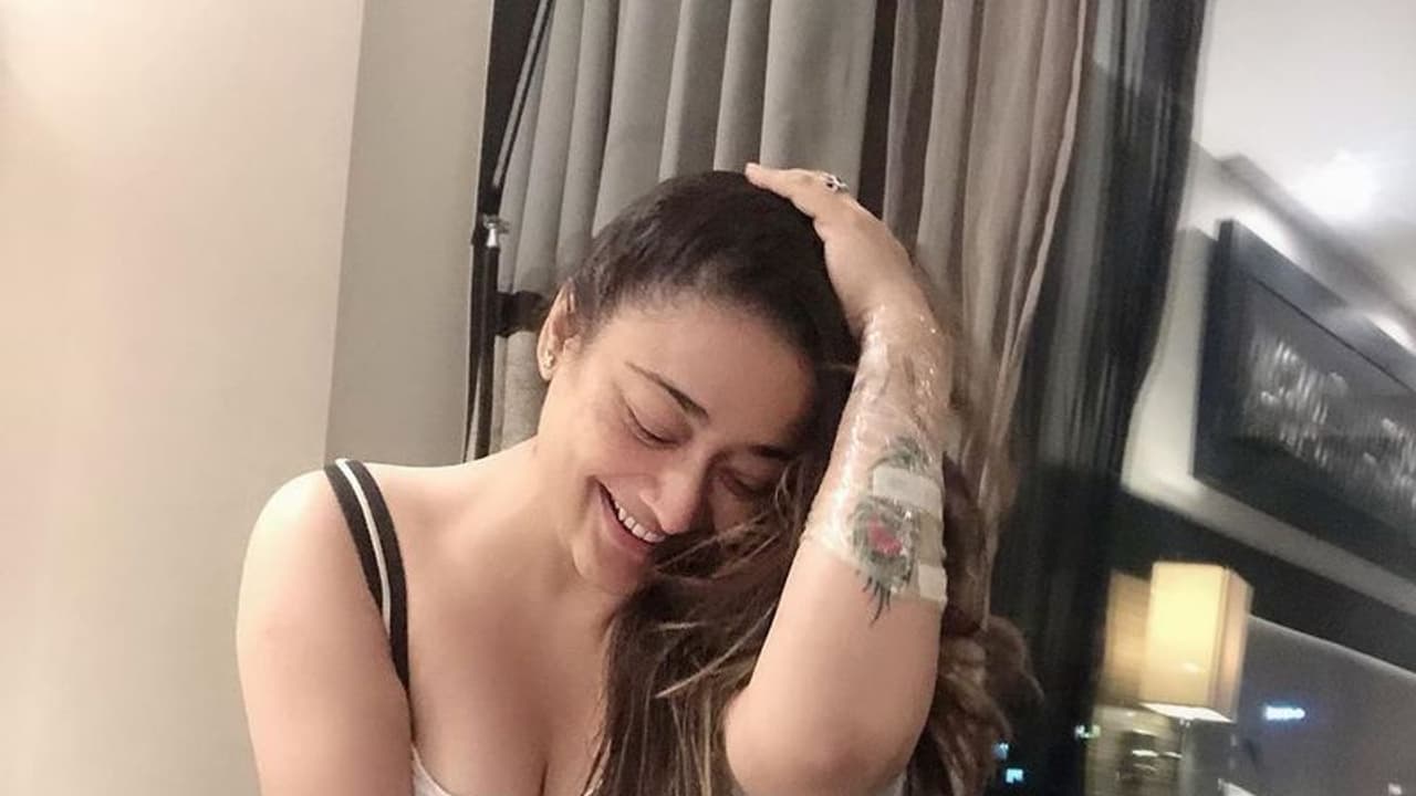 இந்த வயசுல இவ்வளவு கவர்ச்சியா?... ரசிகர்களை கிறங்கடிக்கும் கிரண்...! இந்த வயசுல இவ்வளவு கவர்ச்சியா?... ரசிகர்களை கிறங்கடிக்கும் கிரண்...!