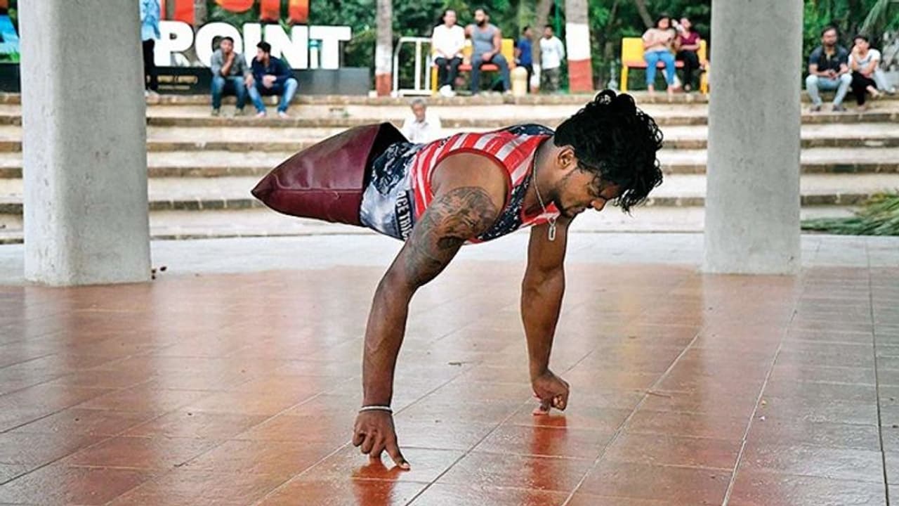 चलती ट्रेन पर चढ़ते हुए गिर पड़ा था युवक, दो ट्रेनों ने रौंद दिया था पैर, लेकिन इंडिया गॉट टैलेंट में किया परफॉर्म चलती ट्रेन पर चढ़ते हुए गिर पड़ा था युवक, दो ट्रेनों ने रौंद दिया था पैर, लेकिन इंडिया गॉट टैलेंट में किया परफॉर्म