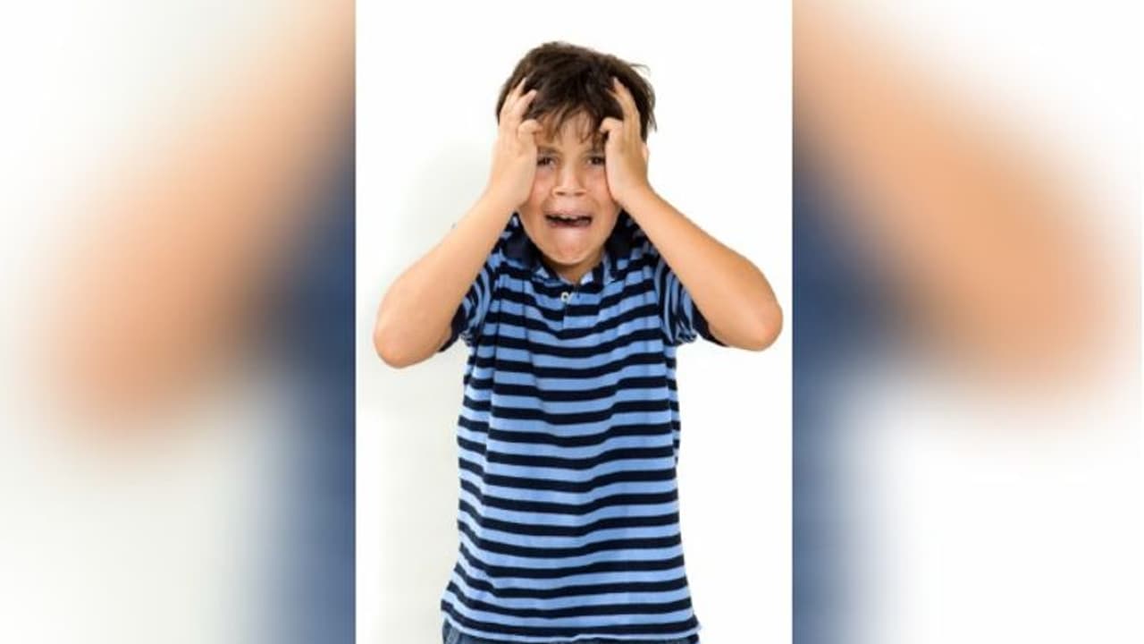 পুজোর বন্দিদশায় ডিপ্রেশনে ভুগছে না তো আপনার সন্তান, লক্ষণ চিনুন একনজরে পুজোর বন্দিদশায় ডিপ্রেশনে ভুগছে না তো আপনার সন্তান, লক্ষণ চিনুন একনজরে