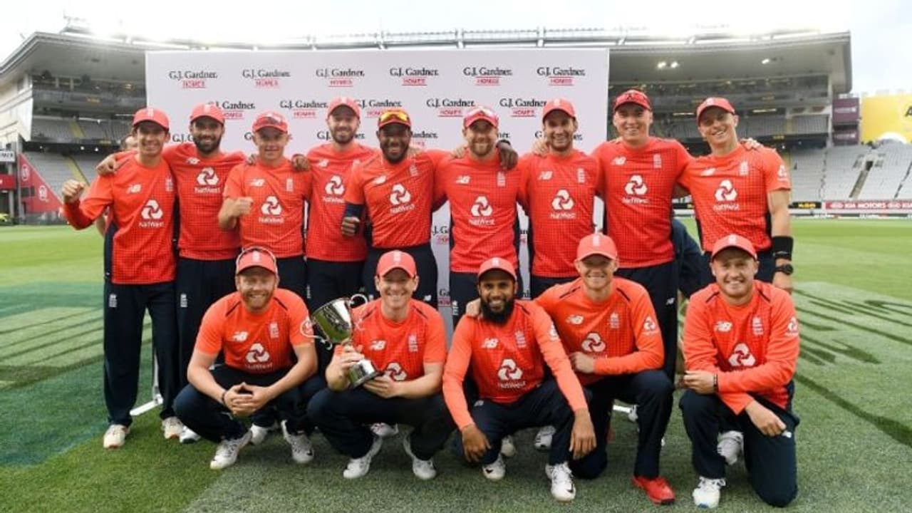 ഹൊ, ഇവരെക്കൊണ്ട് തോറ്റു! ഇംഗ്ലണ്ട് ന്യൂസിലന്ഡ് സൂപ്പര് ഓവറിനെ വാഴ്ത്തി ക്രിക്കറ്റ് ലോകം ഹൊ, ഇവരെക്കൊണ്ട് തോറ്റു! ഇംഗ്ലണ്ട് ന്യൂസിലന്ഡ് സൂപ്പര് ഓവറിനെ വാഴ്ത്തി ക്രിക്കറ്റ് ലോകം