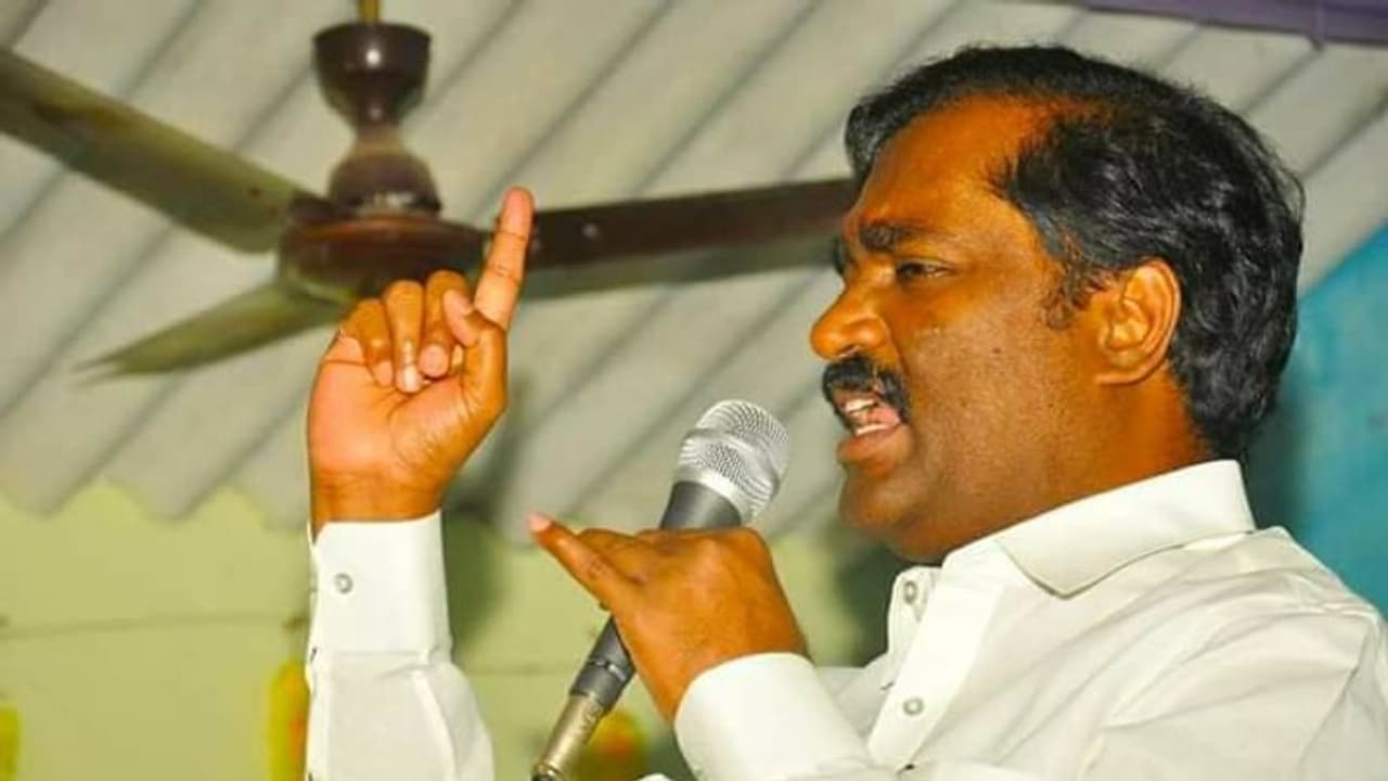 சாதீயச் சமூகமான இந்தியாவை உலகமே கேவலமாகப் பார்க்கிறது... வேல்முருகன் வேதனை..! சாதீயச் சமூகமான இந்தியாவை உலகமே கேவலமாகப் பார்க்கிறது... வேல்முருகன் வேதனை..!