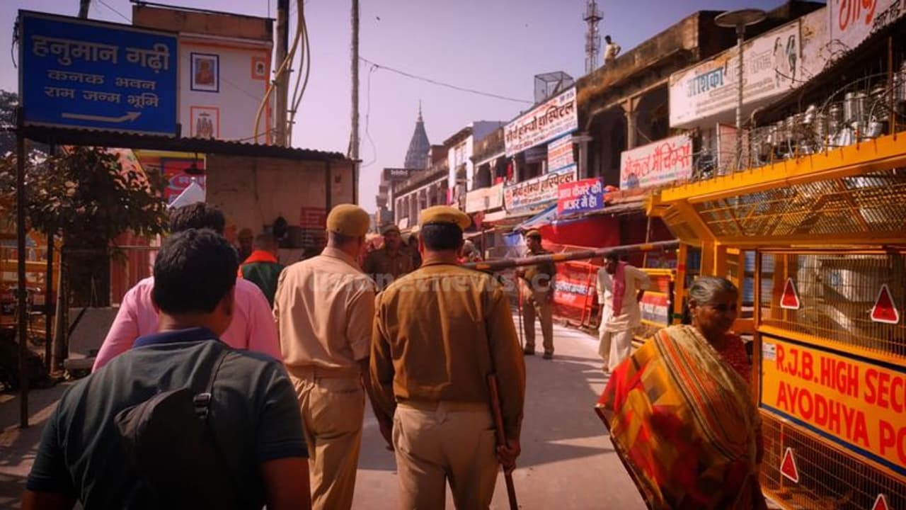 ಸುಪ್ರೀಂ ತೀರ್ಪಿನ ಬಳಿಕ ಹೇಗಿದೆ ಅಯೋಧ್ಯೆ ಜನಜೀವನ ಸುಪ್ರೀಂ ತೀರ್ಪಿನ ಬಳಿಕ ಹೇಗಿದೆ ಅಯೋಧ್ಯೆ ಜನಜೀವನ