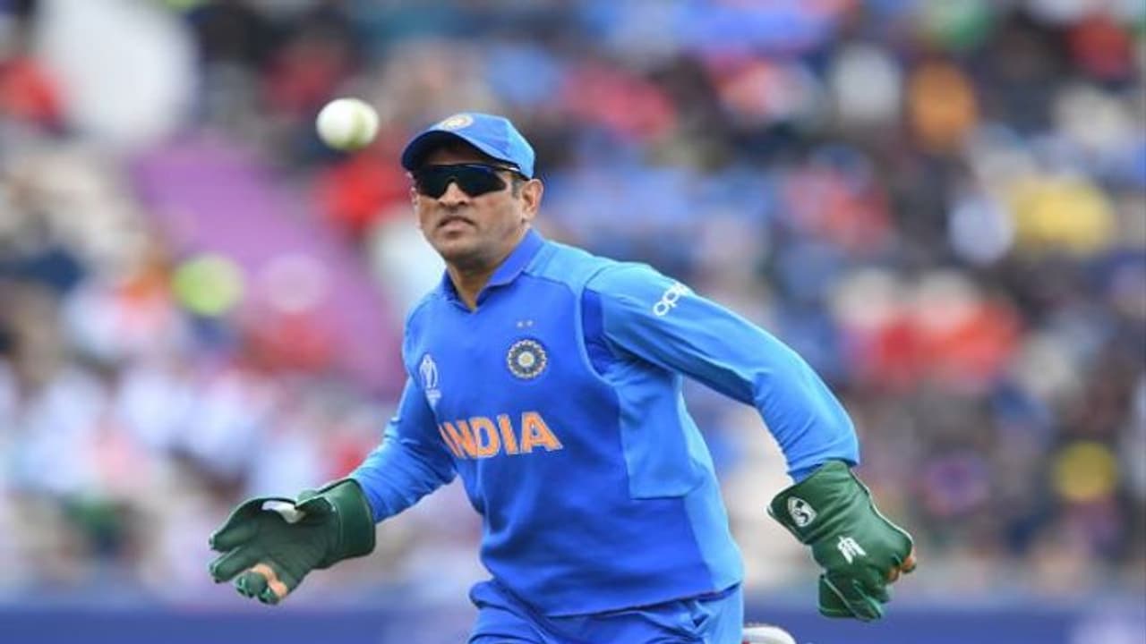 ಟಿ20 ವಿಶ್ವಕಪ್ ತಂಡದಲ್ಲಿ ಧೋನಿ ಯಾಕಿರಬೇಕು? ಇಲ್ಲಿದೆ 3 ಕಾರಣ! ಟಿ20 ವಿಶ್ವಕಪ್ ತಂಡದಲ್ಲಿ ಧೋನಿ ಯಾಕಿರಬೇಕು? ಇಲ್ಲಿದೆ 3 ಕಾರಣ!