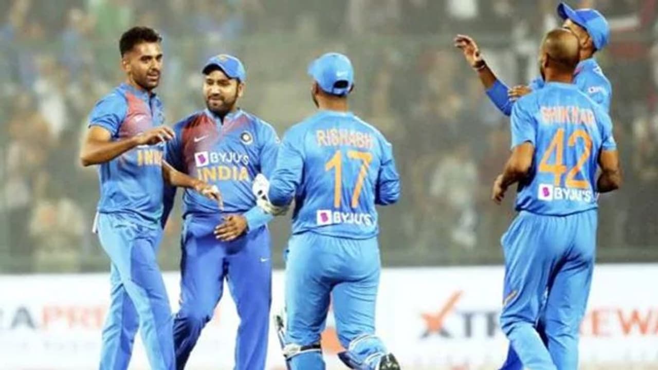 INDvsBAN T 20: दीपक चहर की हैट्रिक से जीता भारत, 2 1 से अपने नाम की सीरीज INDvsBAN T 20: दीपक चहर की हैट्रिक से जीता भारत, 2 1 से अपने नाम की सीरीज