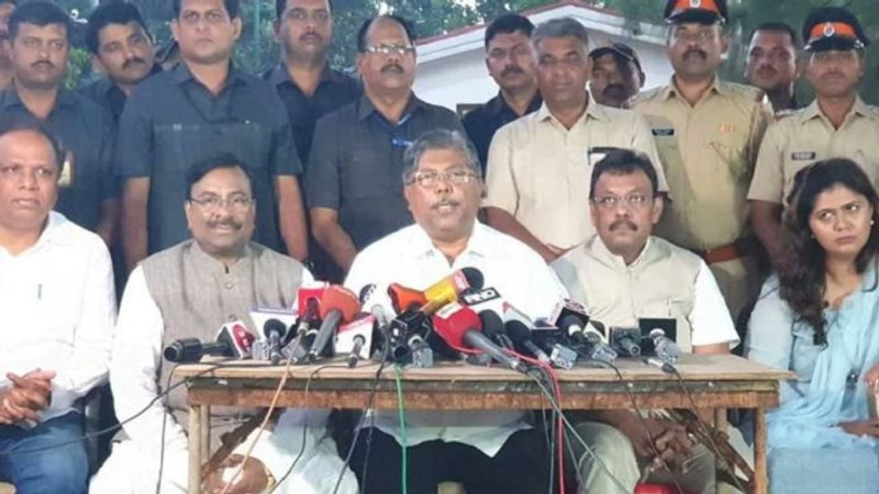 எங்களுக்கு ஆட்சியே வேண்டாங்க !! கைகழுவிய பாஜக… மகாராஷ்ட்ராவில் புதிய நெருக்கடி !!