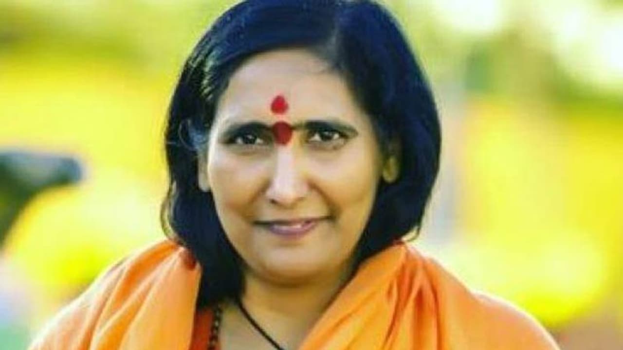 हम 2 हमारे 2 नहीं अब 4 बच्चे पैदा करें हिन्दू, राष्ट्रहित के लिए RSS VHP को सौंपे 2 बच्चेः साध्वी ऋतंभरा