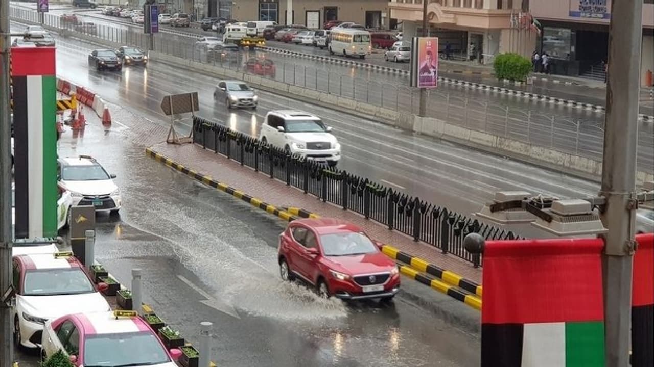 യുഎഇയിലെ കനത്ത മഴയുടെ കാരണം വിശദീകരിച്ച് അധികൃതര്‍; വരും ദിനങ്ങളിലും കൂടുതല്‍ മഴ
