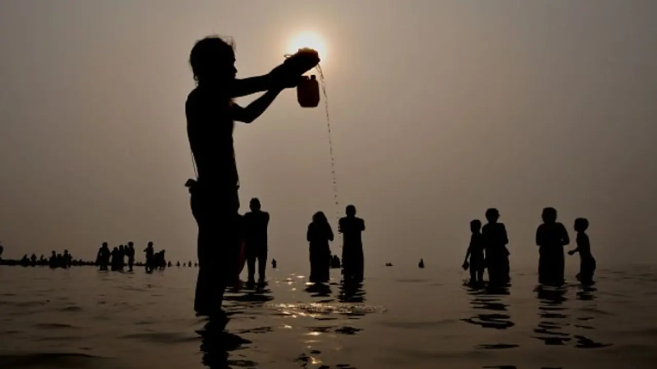 Paush Purnima: শাস্ত্র মতে পৌষ পূর্ণিমা একটি গুরুত্বপূর্ণ দিন, জেনে নিন পৌষ পূর্ণিমার সময় ও তারিখ Paush Purnima: শাস্ত্র মতে পৌষ পূর্ণিমা একটি গুরুত্বপূর্ণ দিন, জেনে নিন পৌষ পূর্ণিমার সময় ও তারিখ