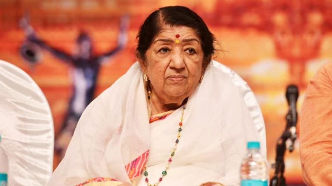 Lata Mangeshkar admitted in ICU; suffers breathing trouble Lata Mangeshkar admitted in ICU; suffers breathing trouble